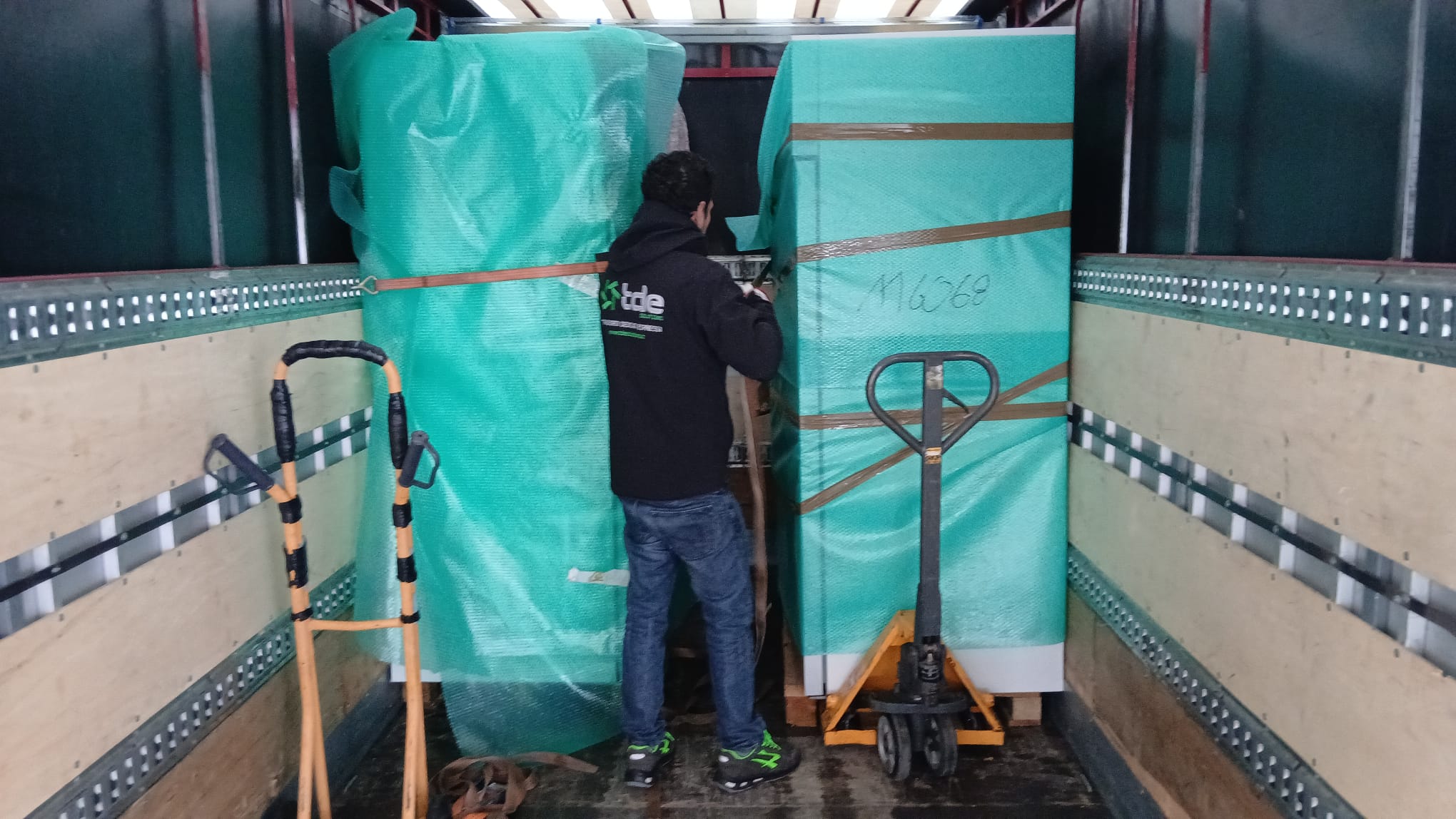Trasporto di armadi rack: perché scegliere un servizio dedicato